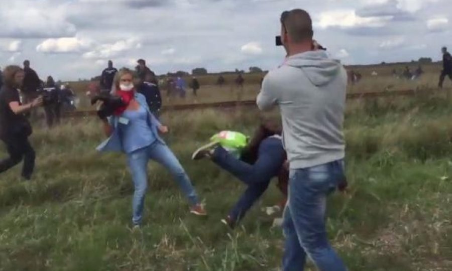Petra Laszlo udarila je migranta s djetetom u naručju u rujnu 2015.