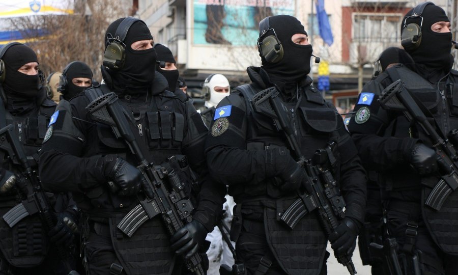 Pripadnici kosovske specijalne policije ROSU
