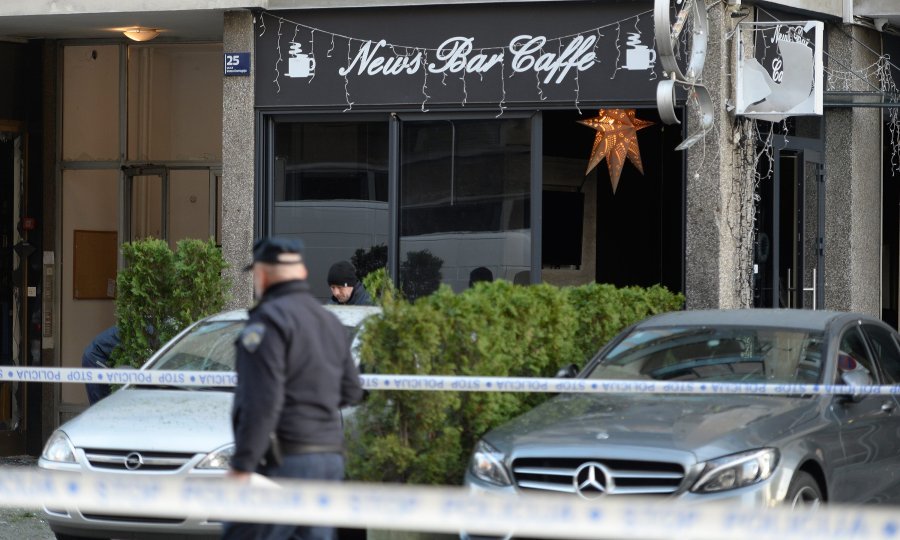 Neutvrđena eksplozivna naprava eksplodirala je ispred kafića News Bar u Domagojevoj ulici u Zagrebu