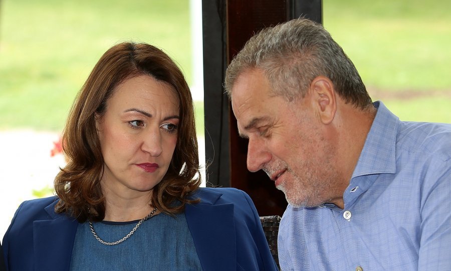 Jelena Pavičić Vukičević, Milan Bandić