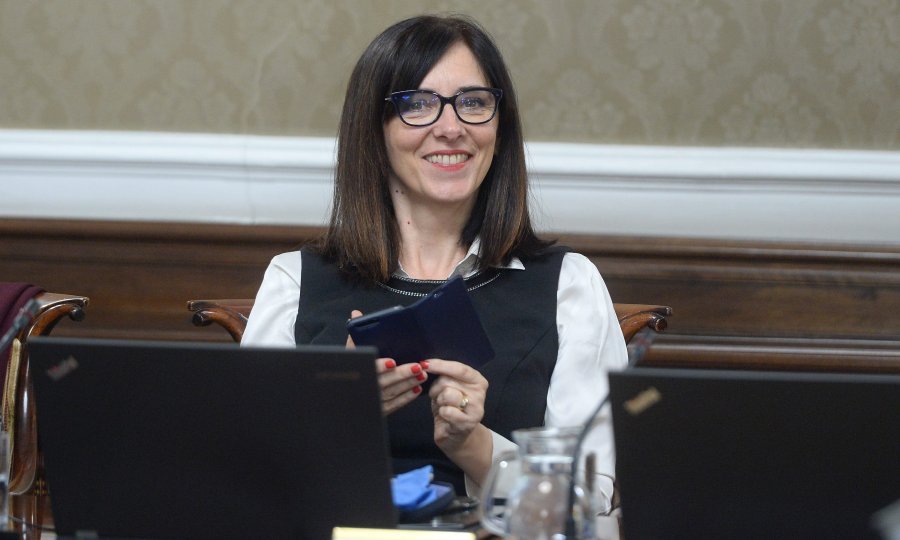 Ministrica obrazovanja Blaženka Divjak sporazum će potpisati s glavnim direktorom CERN-a Fabiolom Ginottijem