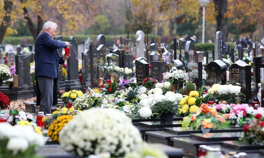 Osječani za grobne naknade ukupno duguju 2,3 milijuna kuna