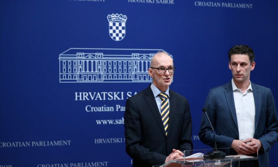 Robert Podolnjak i Božo Petrov