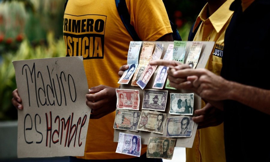 Prosvjedi mladih u Venezueli protiv ekonomske politike predsjednika Nicoalasa Madura.