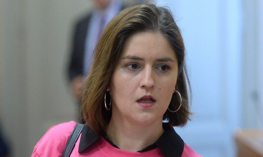 Marija Puh je među zastupnicama koje su danas nosile ružičastu majicu