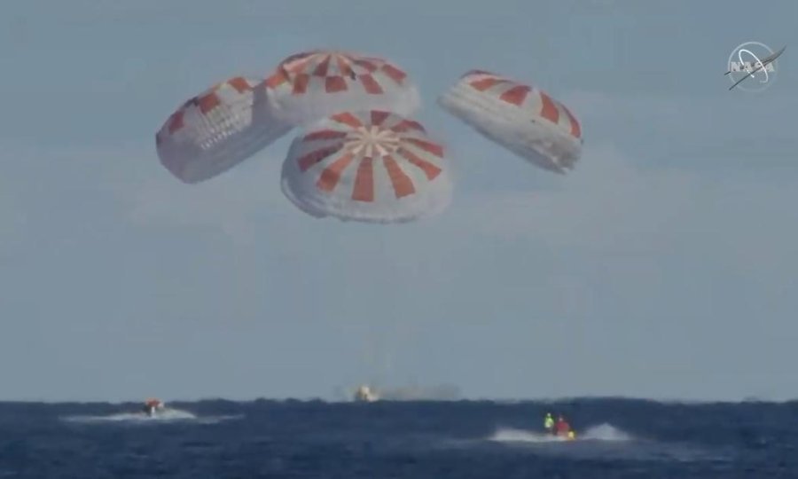 SpaceX je sretno aterirao po povratku sa Međunarodne svemirske stanice