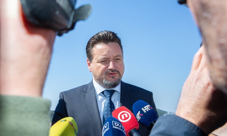 Ministar uprave Lovro Kuščević