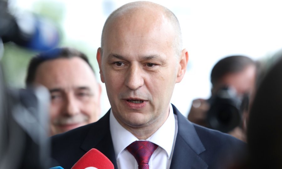 Mislav Kolakušić