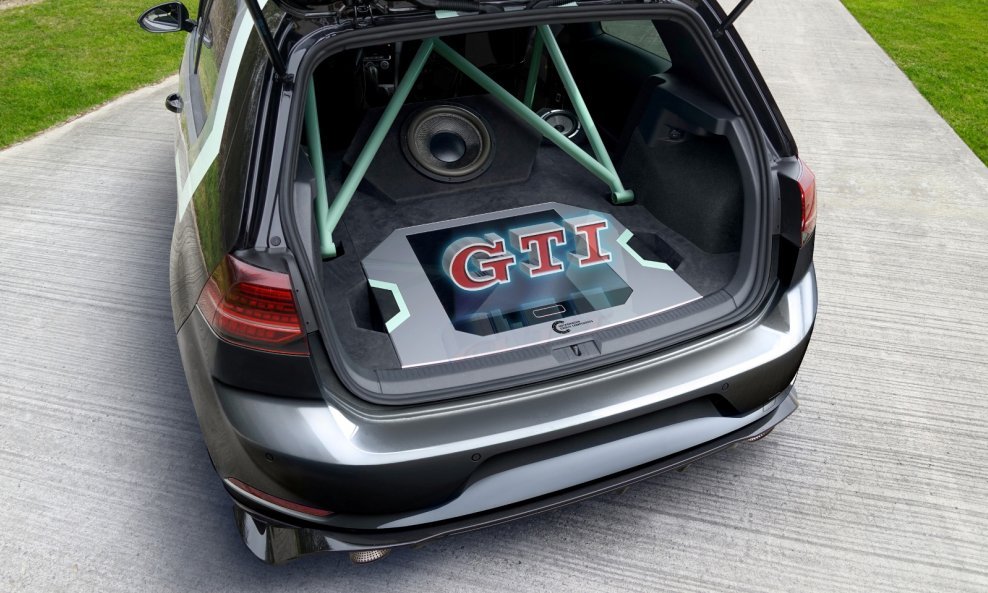 Ekipa studenata VW-a opremila je Golf GTI Auroru najmodernijom tehnologijom