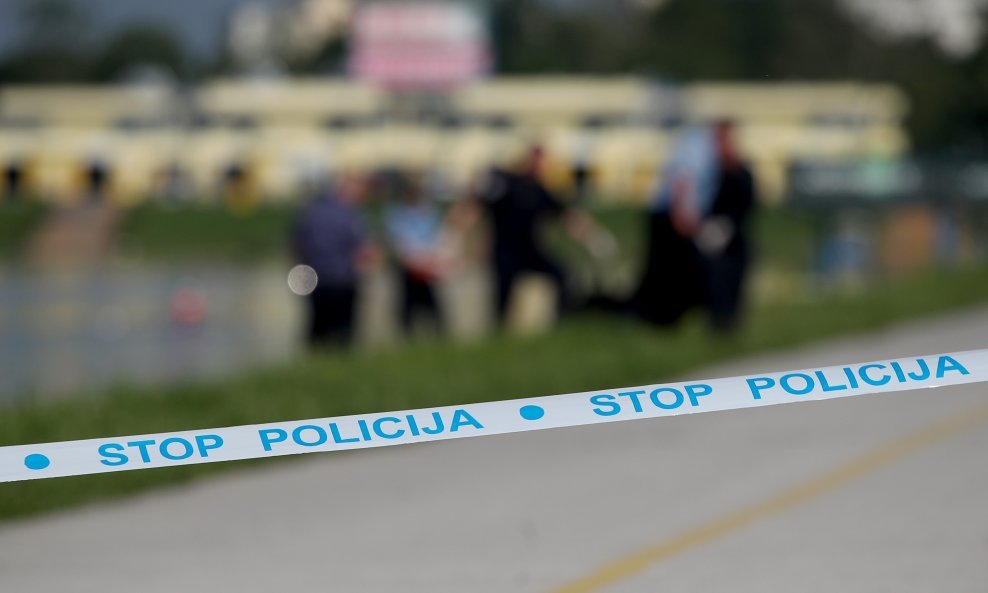 Na zagrebačkom jezeru Jarunu jutros je pronađeno tijelo ženske osobe, a u tijeku je policijski očevid.