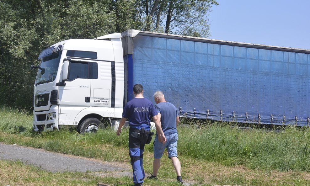 Privođenje vozača koji je skrivio nesreću kod Novske