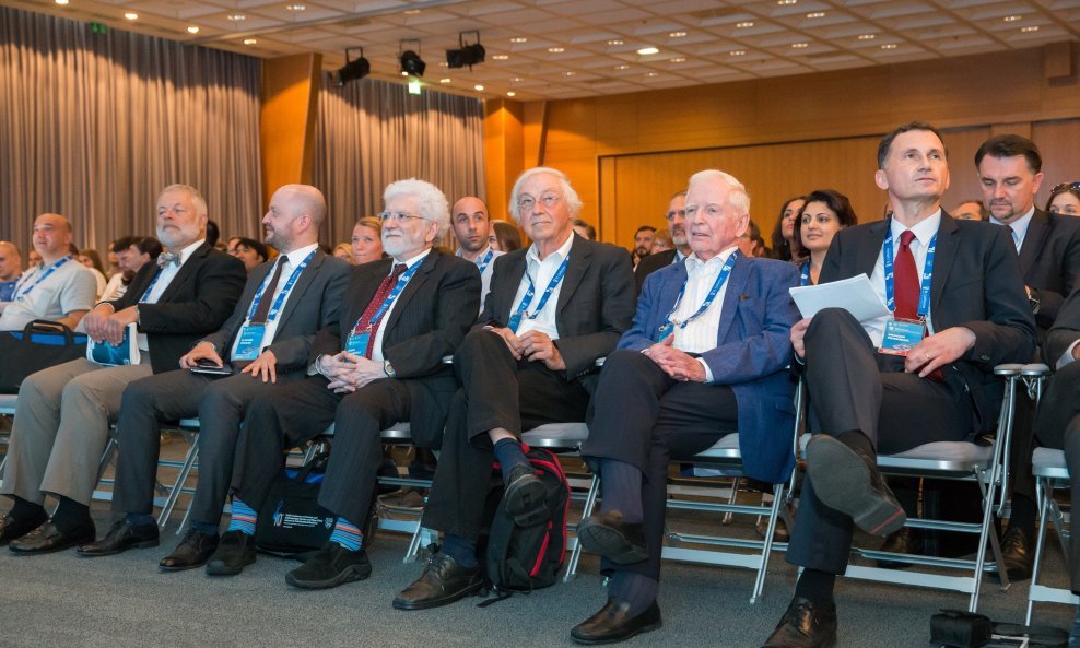 Nobelovci Robert Huber i Herald zun Hausen s Draganom Primorcem na kongresu ISABS 2017.