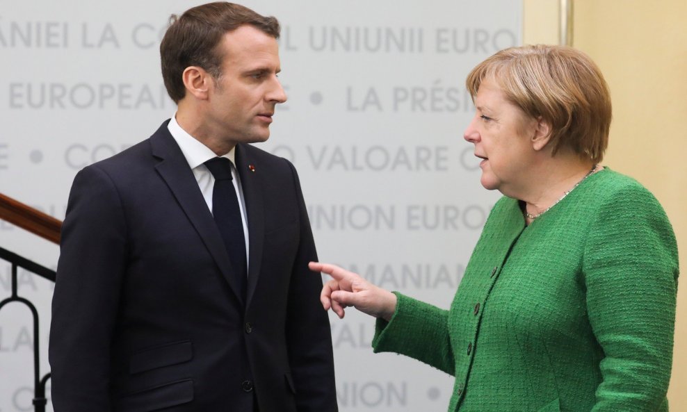 Emmanuel Macron i Angela Merkel