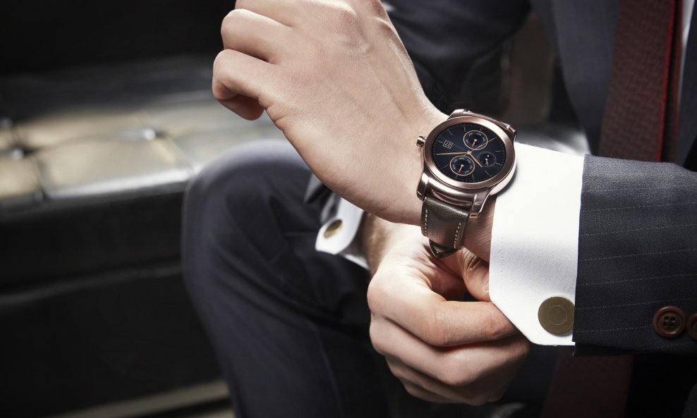 LG Watch Urbane _Lifestyle_1