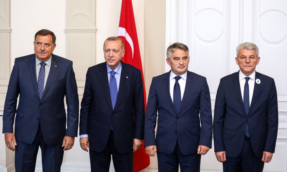 Turski predsjednik Erdogan u Sarajevu s članovima Predsjedništva BiH