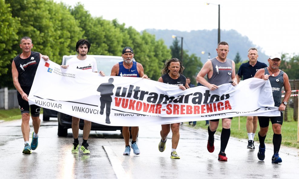 Peta maratonaca krenulo iz Vukovara.