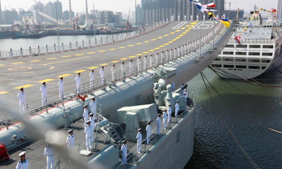 Kineski nosač zrakoplova Liaoning  (4)