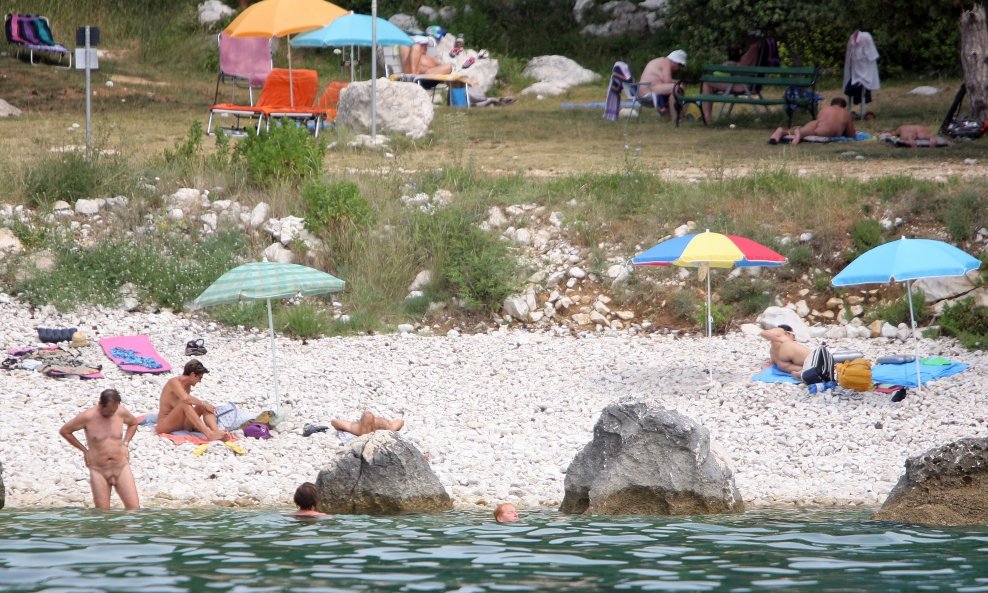 Nudistička plaža u uvali Kandarola na Rabu