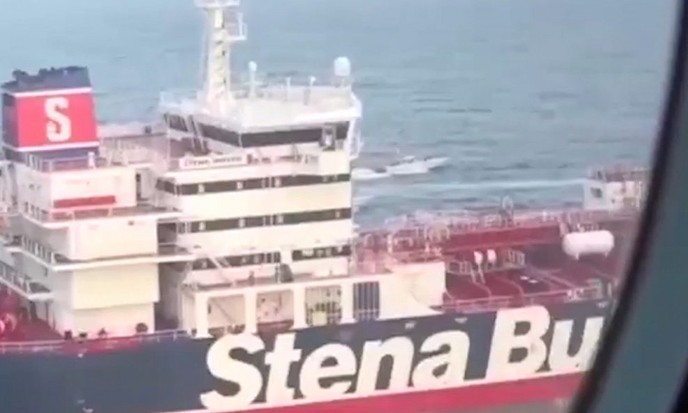 Brod Stena Impero za koji Britanci tvrde da je zarobljen u Hormuškom tjesnacu, dok Iran to demantira