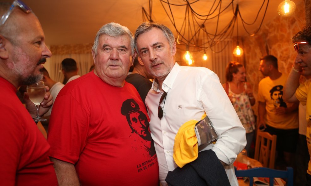 Miroslav Škoro (desno)