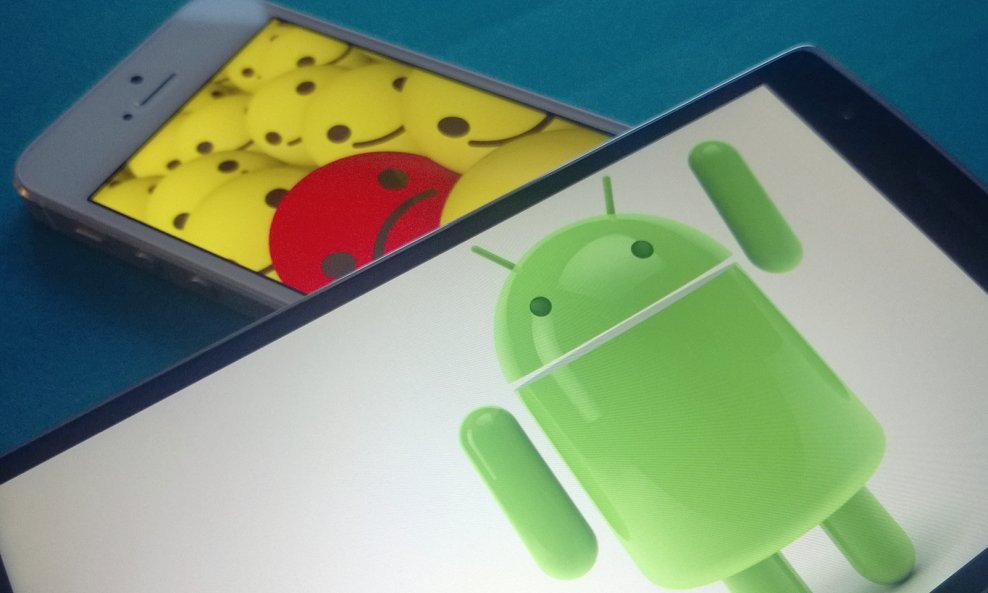 Android vs. iOS (ilustracija)