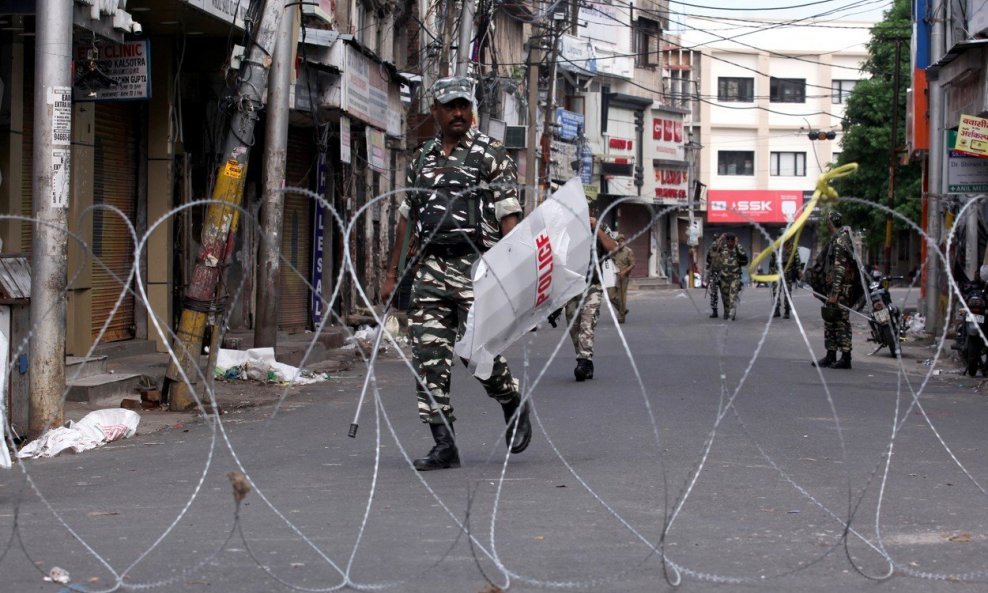 Indija ukinula poseban status Kašmiru