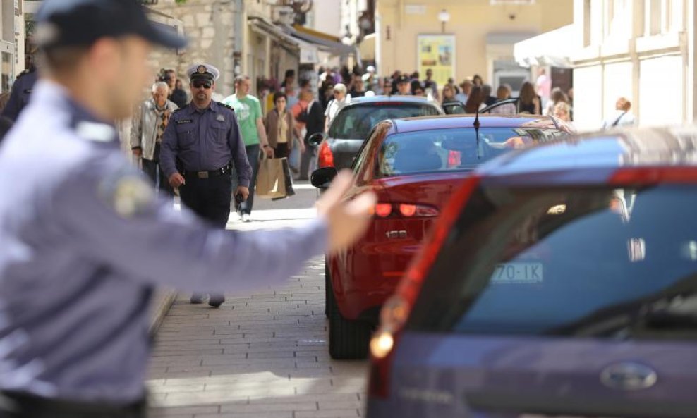 zadar prosvjed galićeve zgrade