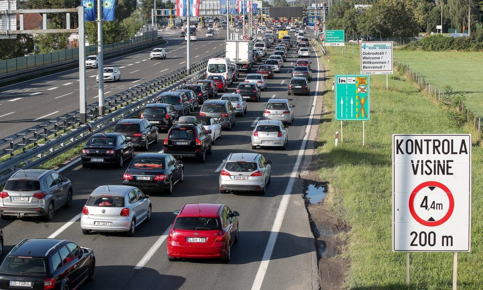 Na naplatnoj postaji Lučko pojačan je promet od subote ujutro