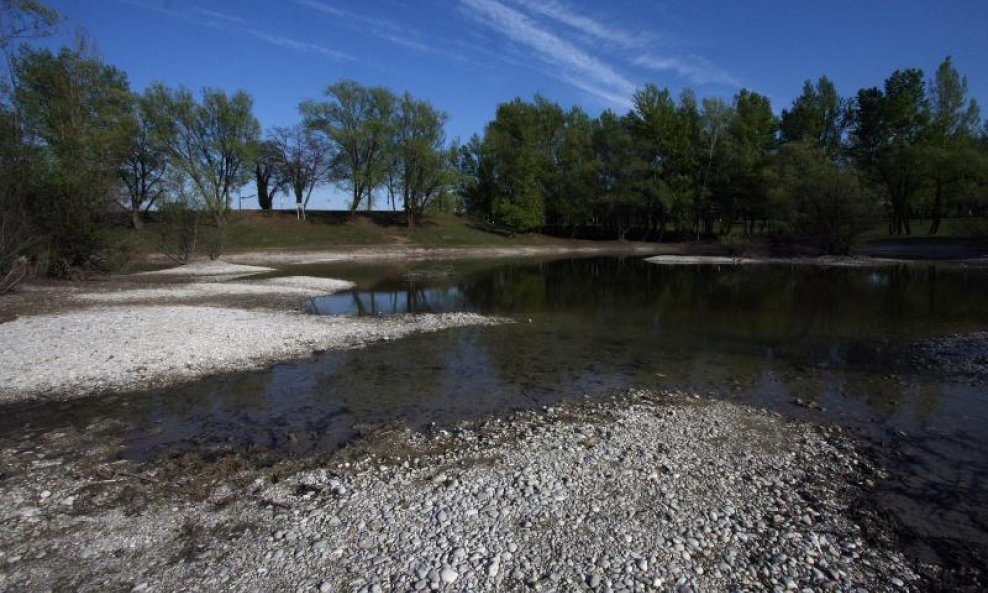 bundek suša malo jezero