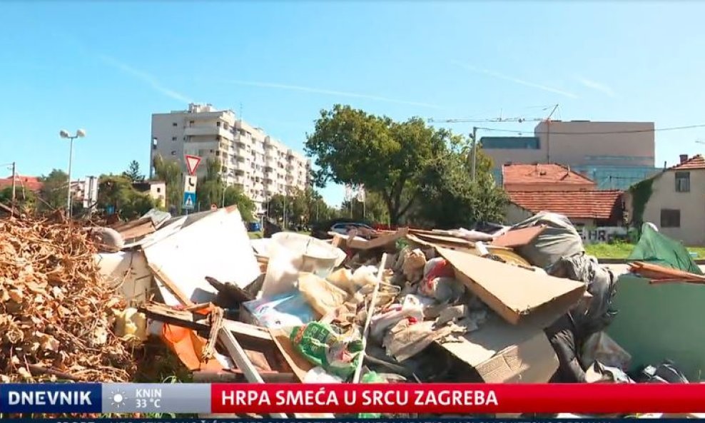 Hrpa smeća u centru Zagreba