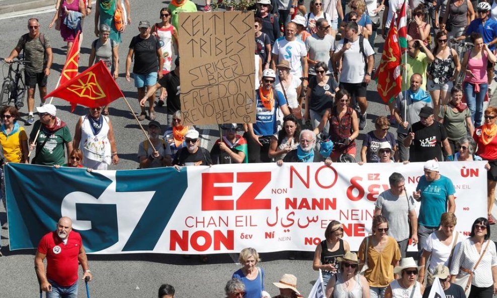 Prosvjed na G7