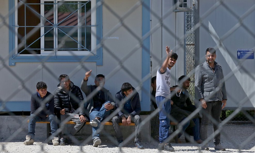 Migranti zatočeni u kampu u Grčkoj u blizini turske granice