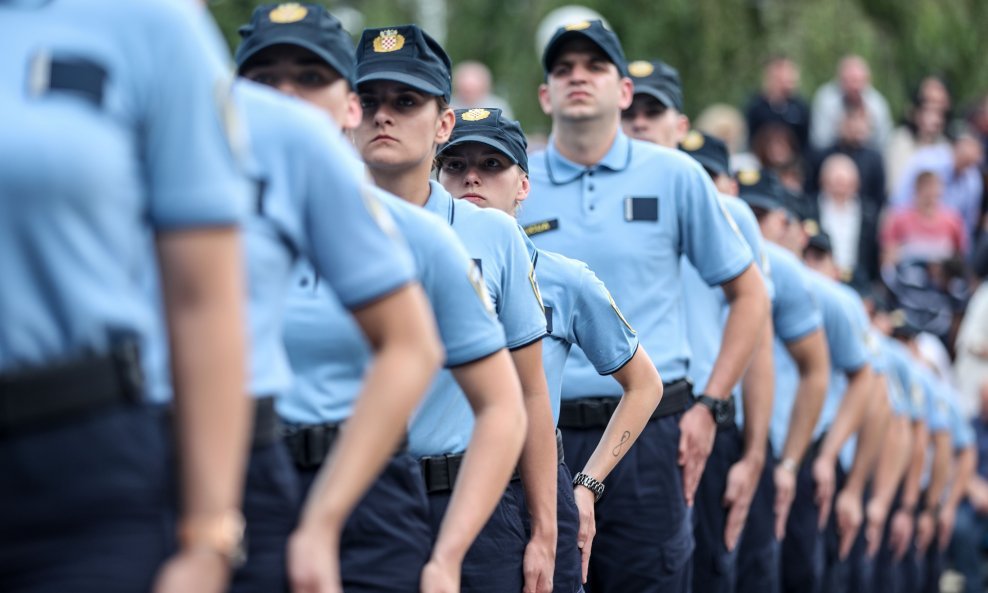 Ako upadnu, sljedeći cilj - prisega / Na fotografiji: Svečanost povodom završetka školovanja 14. naraštaja polaznika Policijske škole 'Josip Jović' u Zagrebu u srpnju ove godine