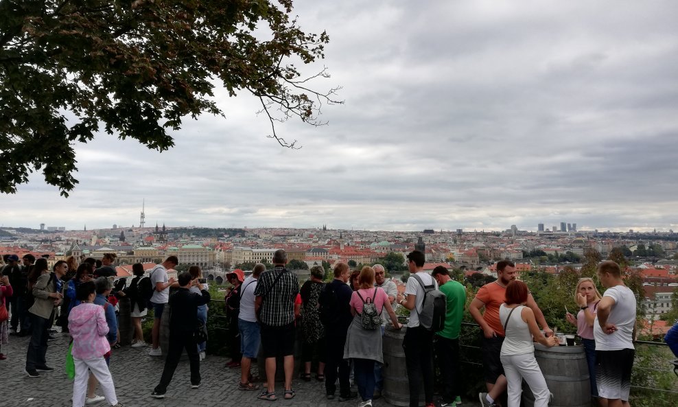Pogled sa Starog grada na centar Praga