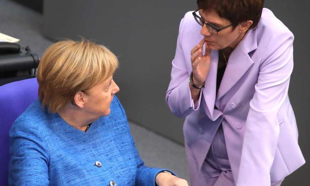 Angela Merkel i Annegret Kramp-Karrenbauer