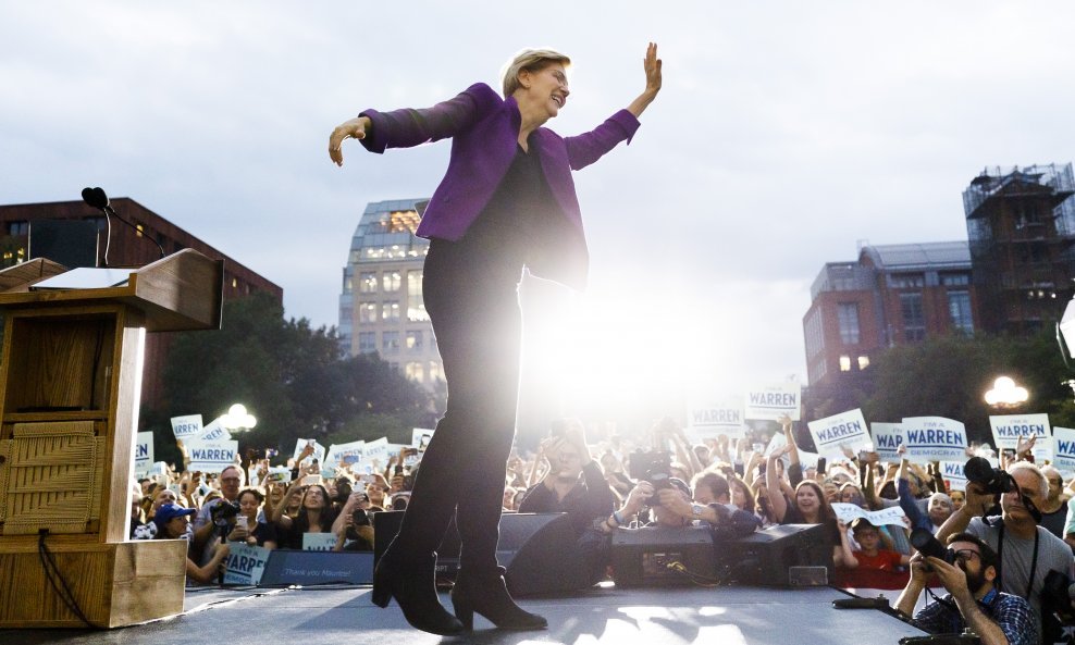 Senatorica iz Massachusettsa i predsjednička kandidtkinja demokrata Elizabeth Warren na predizdornom skupu u New Yorku, 16. rujna 2019.