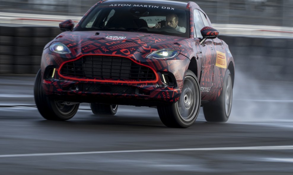 Aston Martin DBX SUV na posljednjim testiranjima na stazi Nürburgring