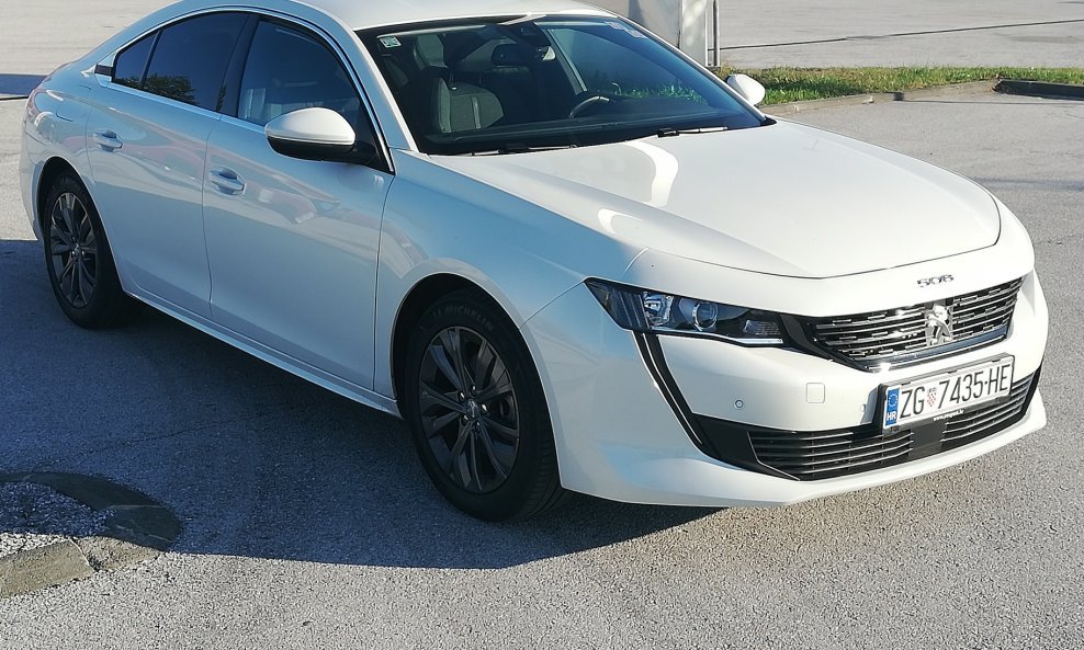 Peugeot 508 BlueHDi 130 S&S Allure s ručnim 6-brzinskim mjenjačem