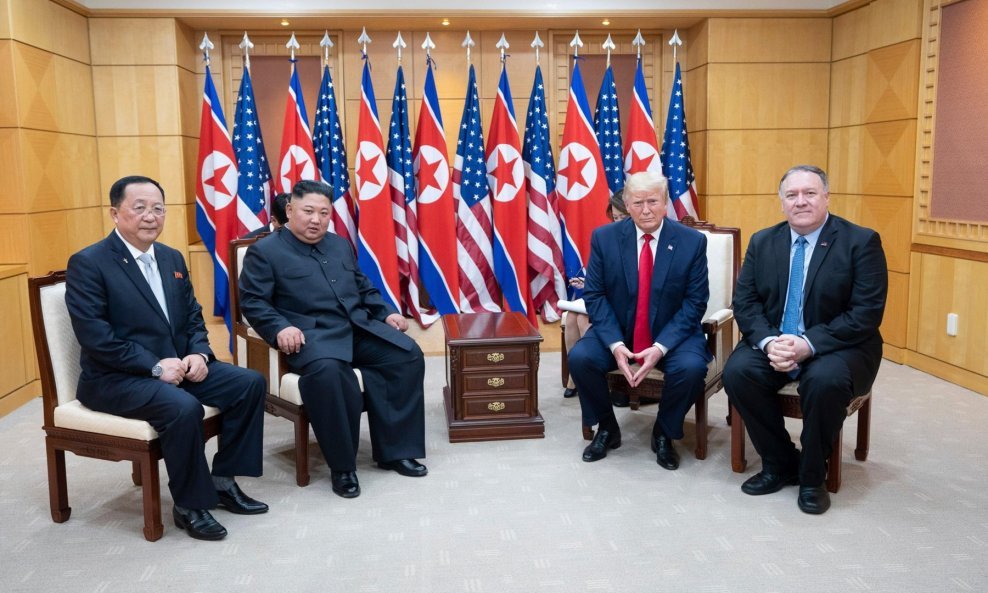 Ri Yong-ho, Kim Jong Un, Donald Trump i Mike Pompeo