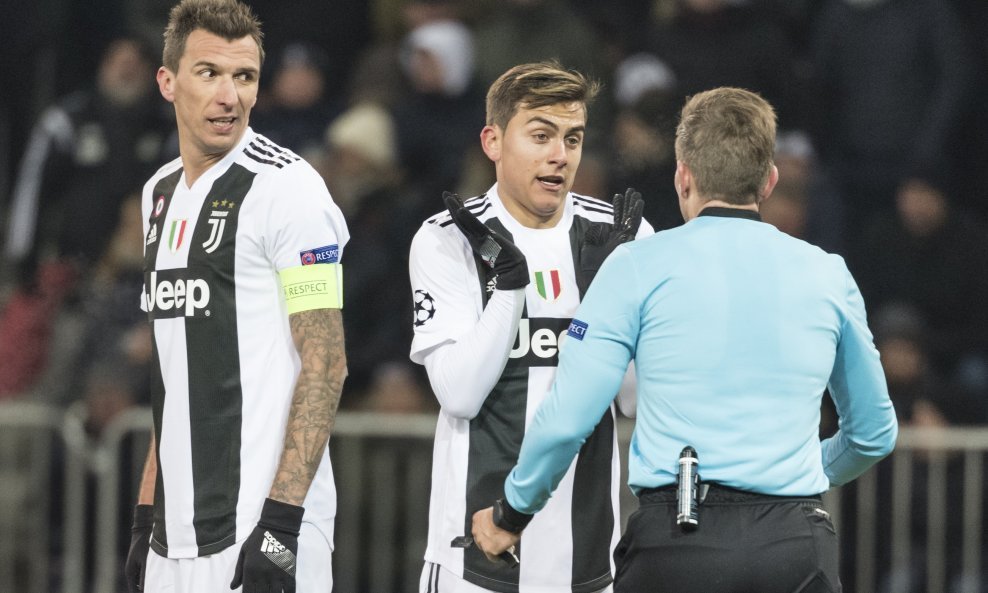 Mario Mandžukić i Paulo Dybala