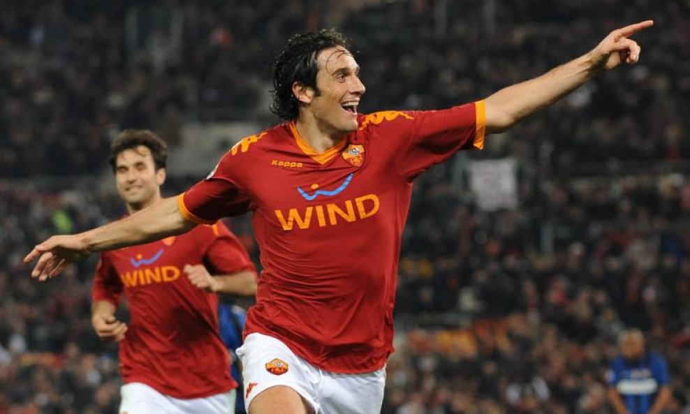 Luca Toni, Roma 2010