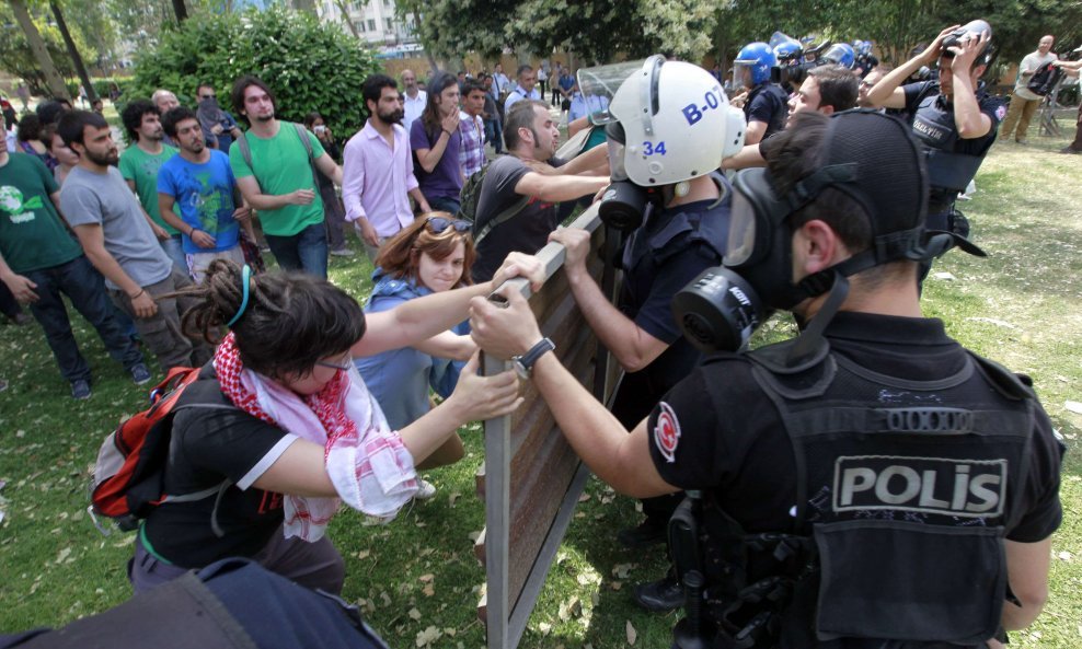 Turska policija