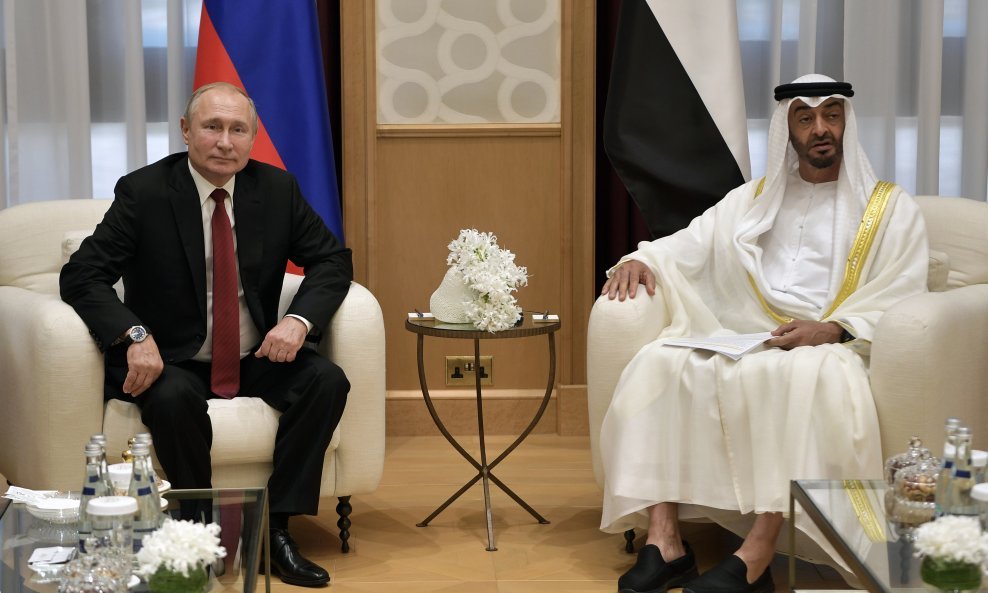 Vladimir Putin i princ Mohammed bin Zayed Al Nahyan
