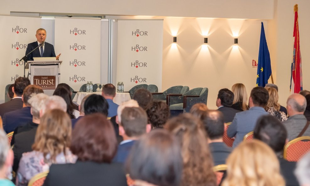 Ministar gospodarstva Darko Horvat na otvaranju ureda HBOR-a u Varaždinu, 16. listopada 2019.