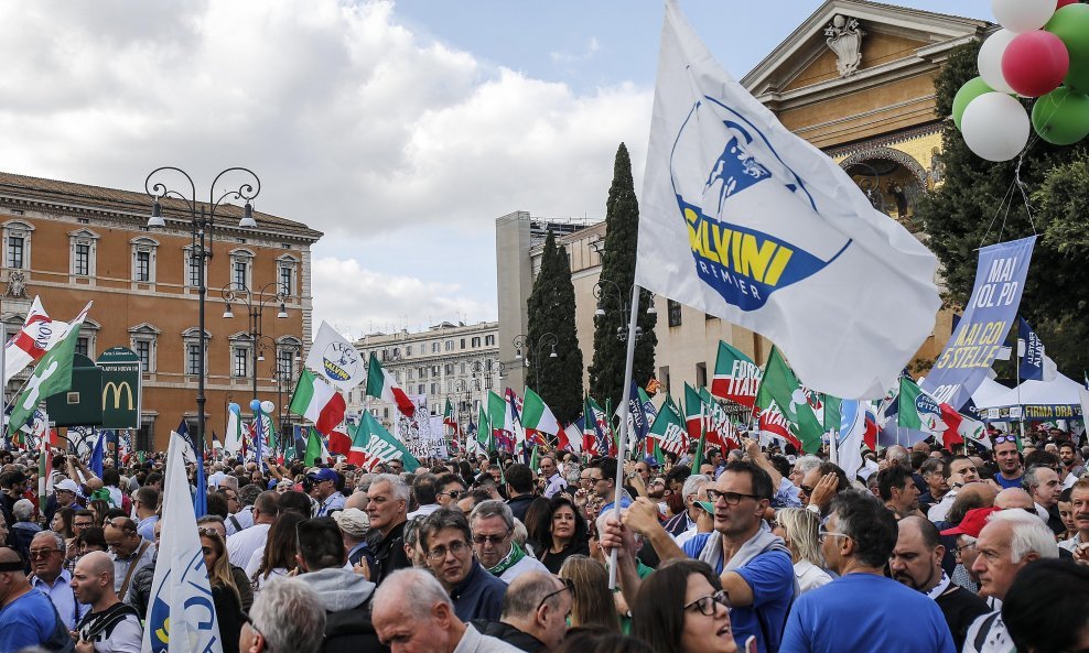 Veliki protuvladin prosvjed Salvinijeve stranke Liga
