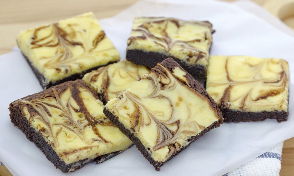 Cheesecake Brownies