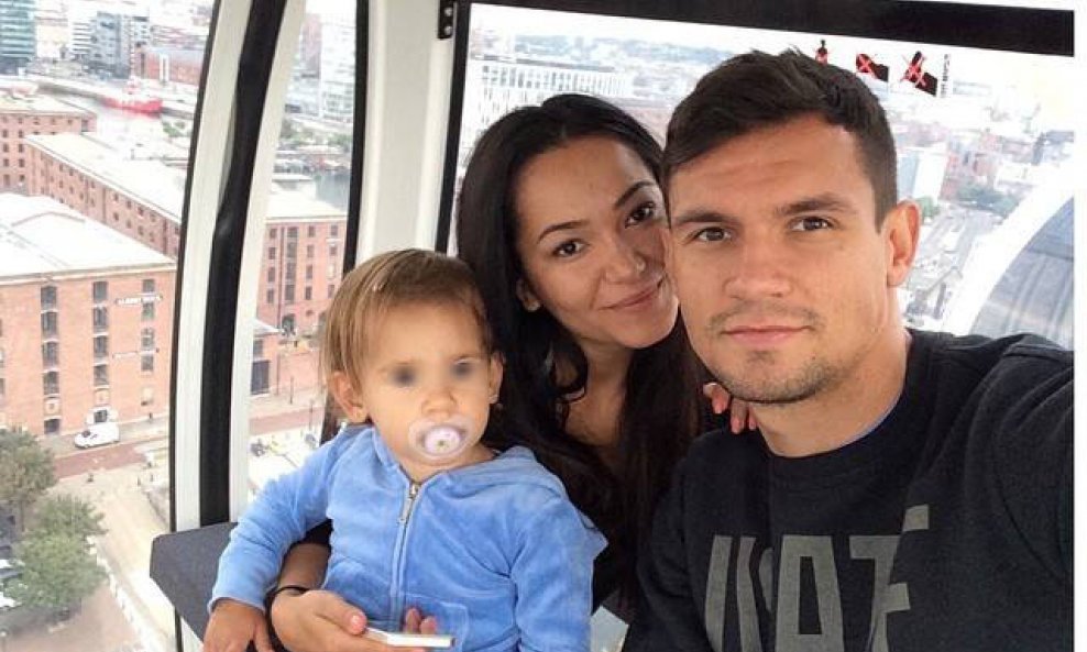 Dejan Lovren s obitelji