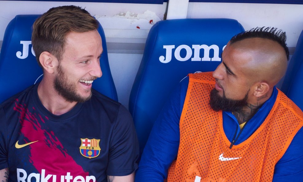 Ivan Rakitić i Arturo Vidal