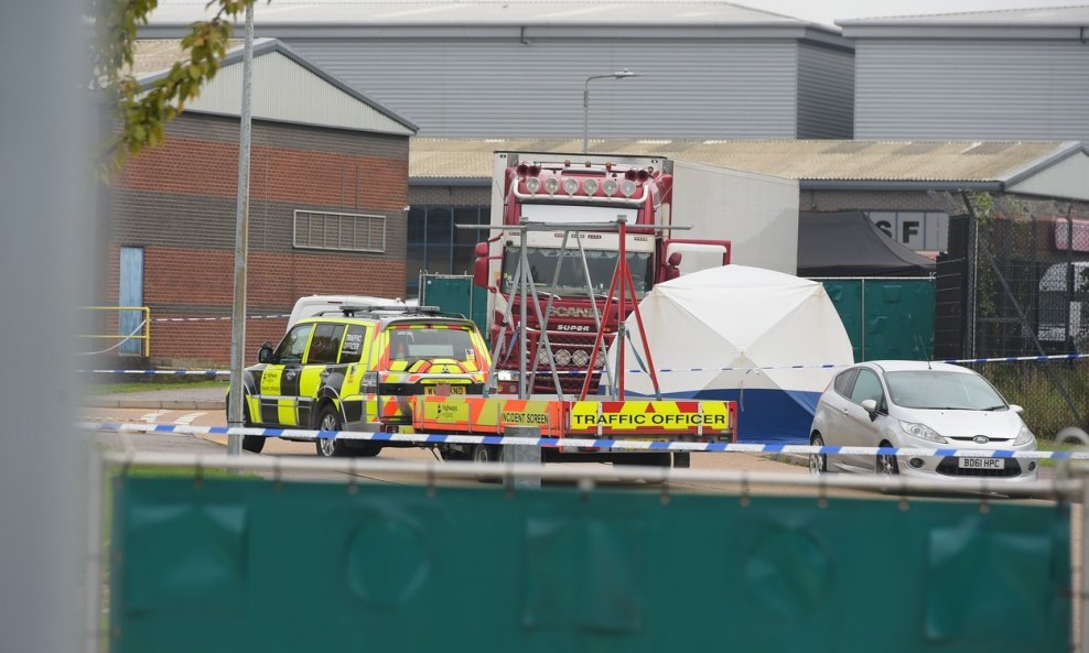 Kamion u kojem su pronađena tijela 39 ljudi u mjestu Grays u Velikoj Britaniji.