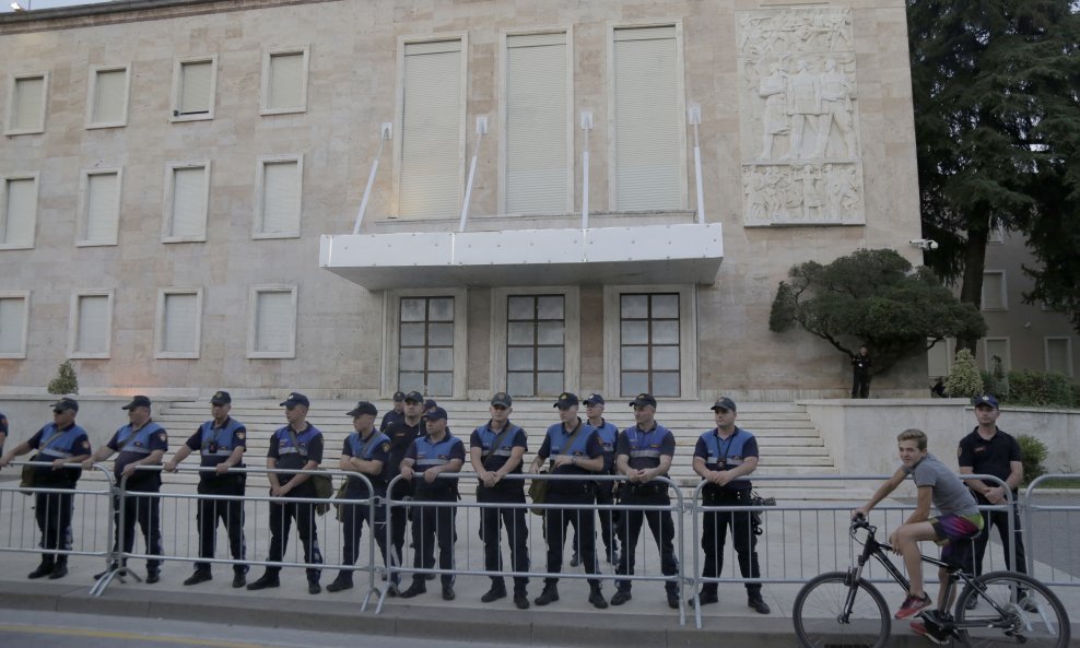 Albanska policija